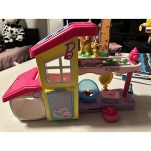 Fisher-Price Little People Barbie Play and Care Pet Spa Musical Toddler Playset,